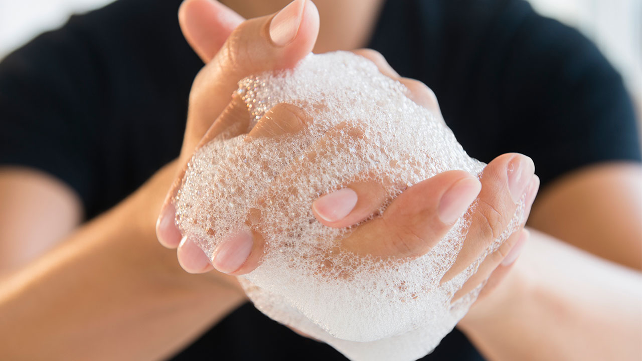Common Mistakes to Avoid when Trying to Remove Polyurethane from Hands